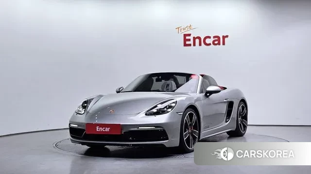 Porsche 718 Boxster 2023 Серебристо-серый из Кореи