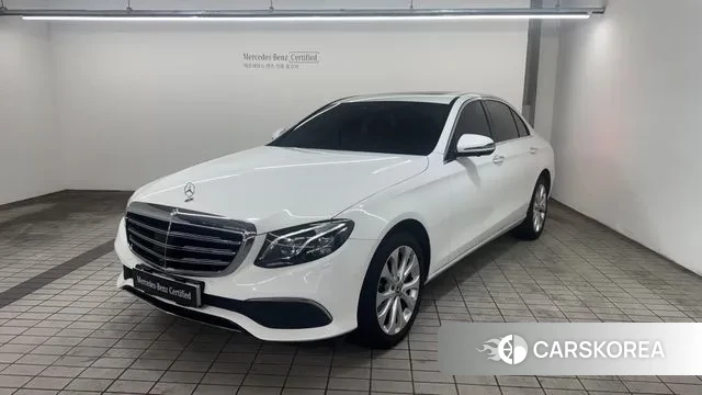 Mercedes-Benz E-Class W213 2020 Белый из Кореи