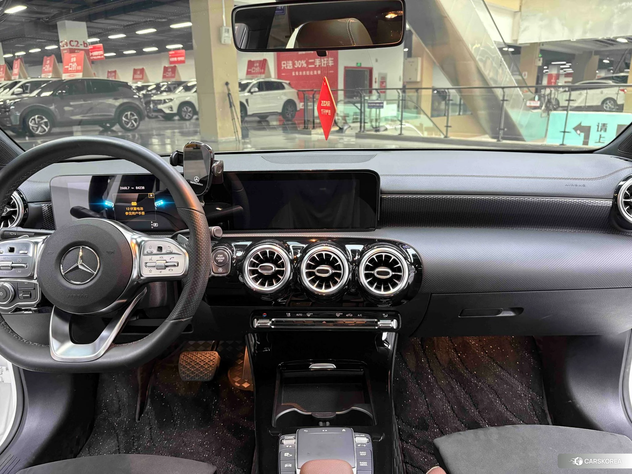 Mercedes-Benz Class A 2021 Белый из Китая