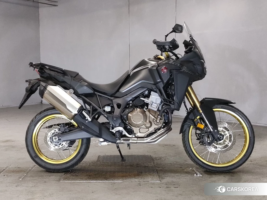 Проданный Honda CRF1000L AFRICA TWIN 2018 из Японии
