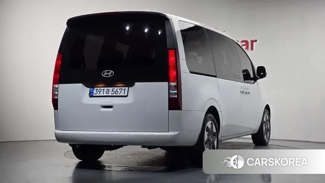 Hyundai Staria 2024 Белый из Кореи