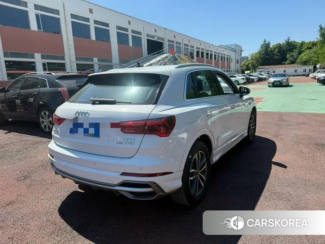 Audi Q3 2023 Белый из Китая