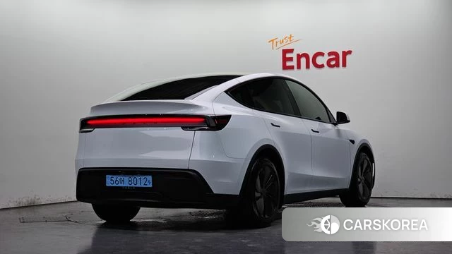 Tesla Model Y 2025 Белый из Кореи
