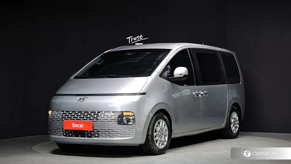 Hyundai Staria 2022 Серебряный из Кореи