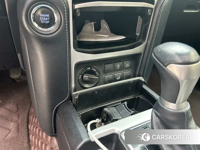 Toyota Prado 2019 Зеленый из Китая