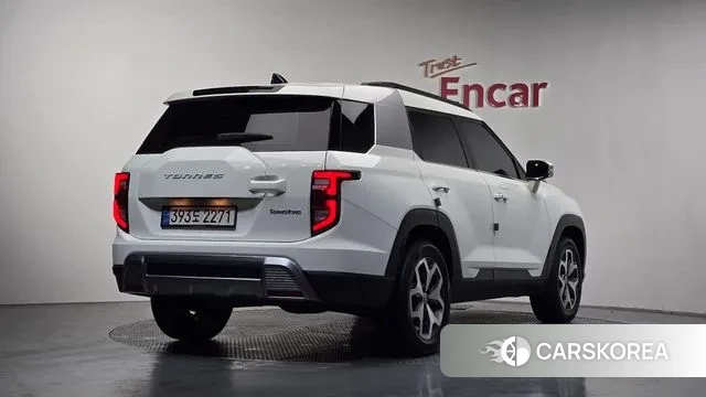 Ssangyong Torres 2023 Жемчужный цвет из Кореи