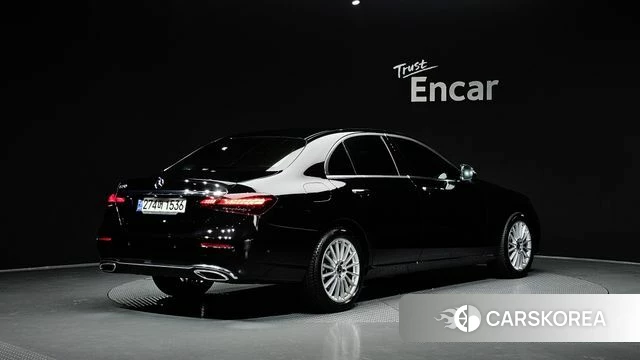 Mercedes-Benz E-Class W213 2022 Черный из Кореи
