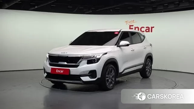 Kia Seltos 2022 Белый из Кореи