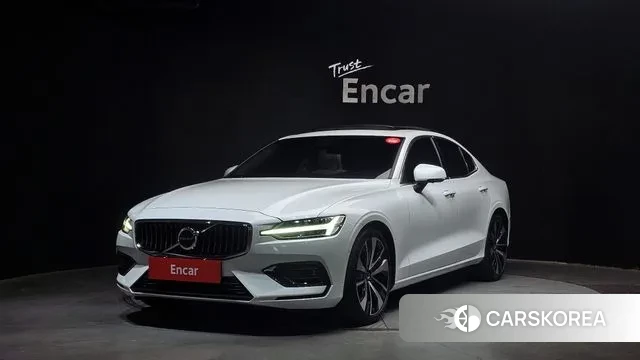 Volvo S60 3rd generation 2023 Белый из Кореи