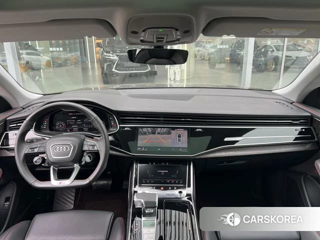 Audi Q8 2022 Черный из Китая