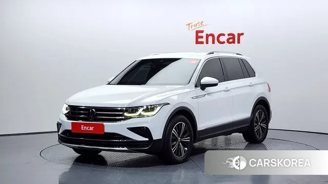 Volkswagen Tiguan second Generation 2022 Белый из Кореи