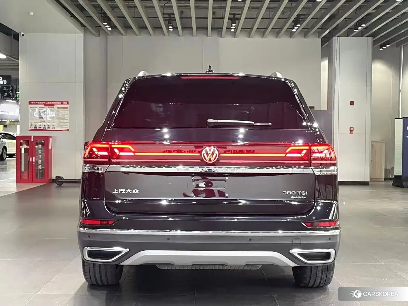 Volkswagen Touareg 2024 Черный из Китая
