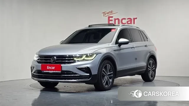 Volkswagen Tiguan second Generation 2021 Серебристо-серый из Кореи