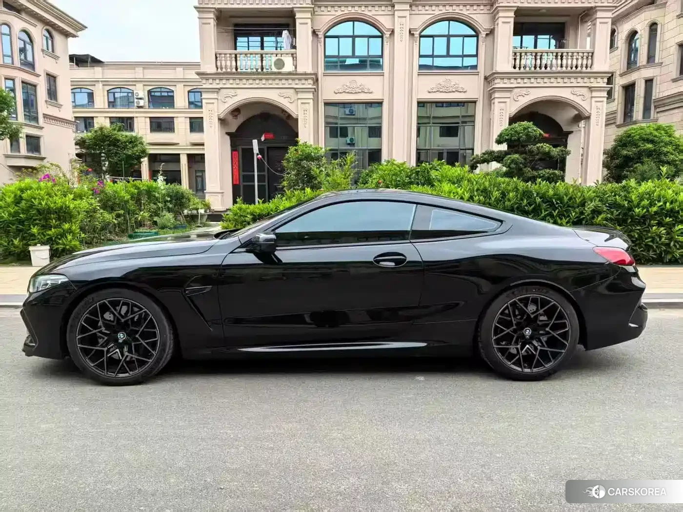 BMW M8 2023 Черный из Китая