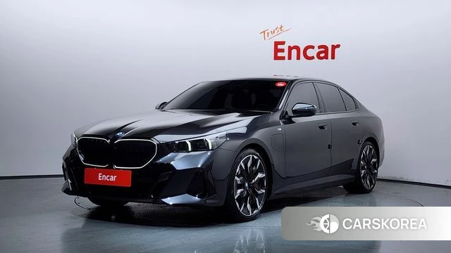 BMW 5 Series (G60) 2025 Серый из Кореи