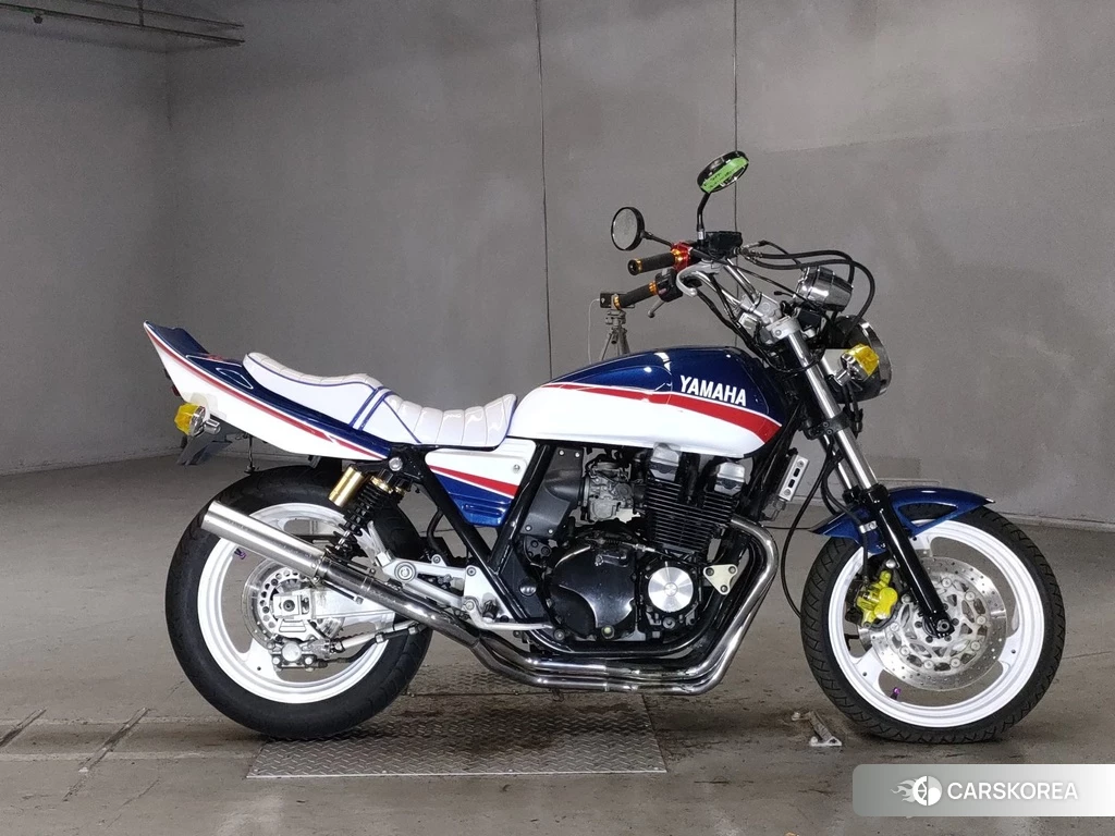 Проданный Yamaha XJR 400 2023 из Японии, фото 2