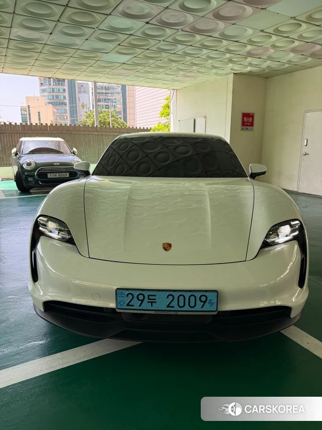 Porsche Taycan 2021 Белый из Кореи