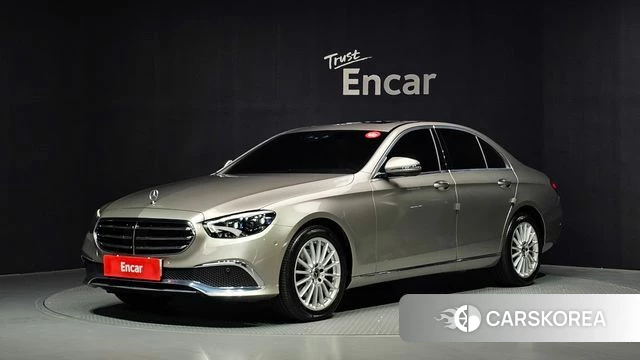 Mercedes-Benz E-Class W213 2021 Серебристо-серый из Кореи
