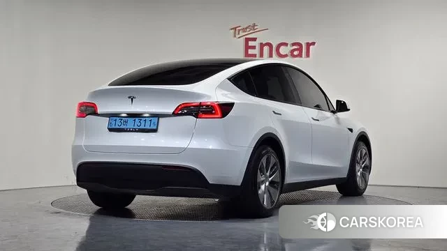 Tesla Model Y 2023 Белый из Кореи