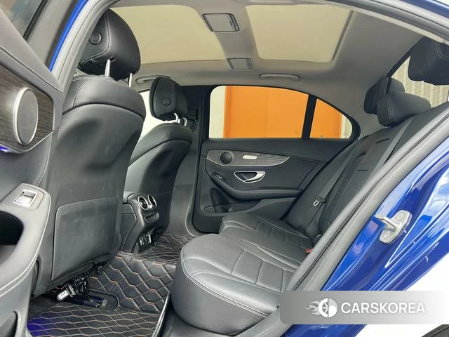 Mercedes-Benz Class C 2021 Белый из Китая