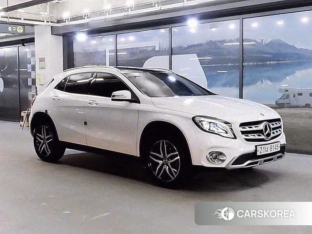 Mercedes-Benz GLA-Class X156 2018 Белый из Кореи