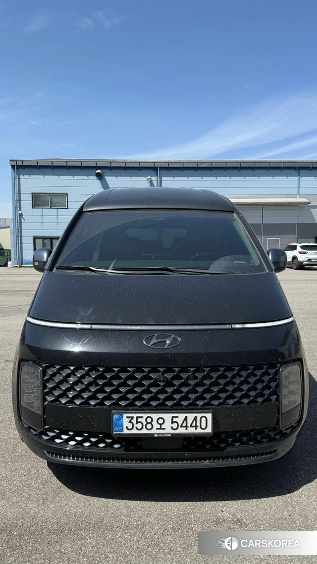 Hyundai Staria 2023 Черный из Кореи