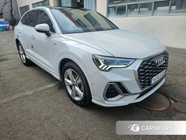 Audi Q3 (F3) 2023 Белый из Кореи