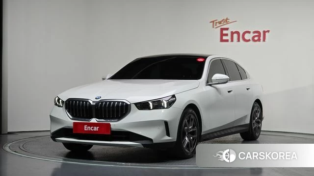 BMW 5 Series (G60) 2023 Белый из Кореи
