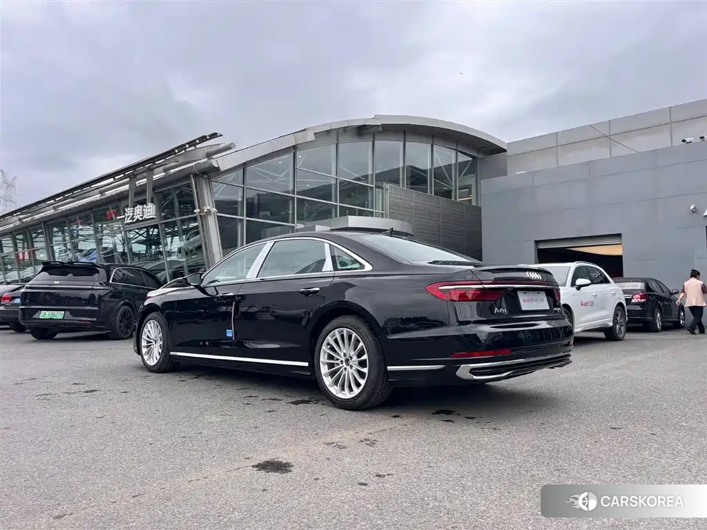 Audi A8 2025 Черный из Китая