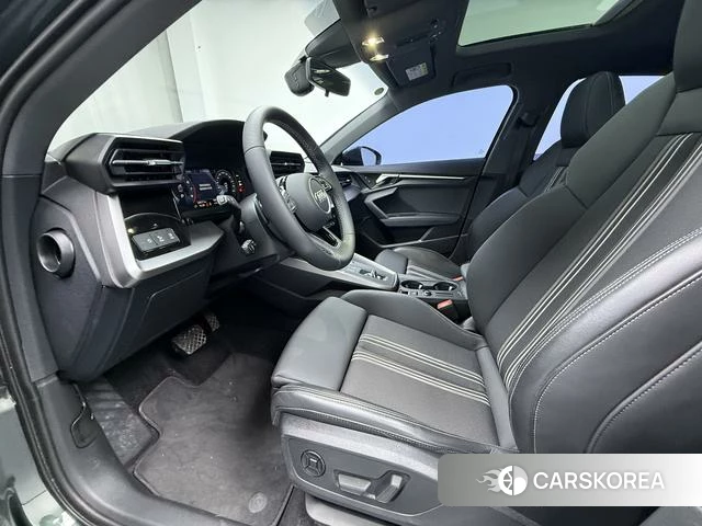 Audi A3 2023 Зеленый из Китая