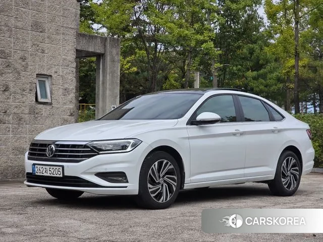 Volkswagen 7th Generation of Jetta 2020 Белый из Кореи