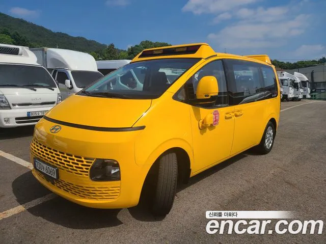 Hyundai Staria 2022 Желтый из Кореи