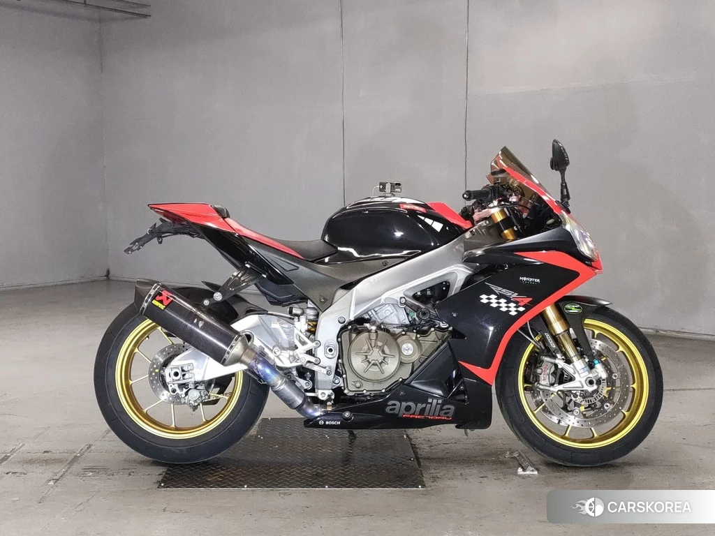 Проданный Aprilia RSV4 FACTORY 2013 из Японии