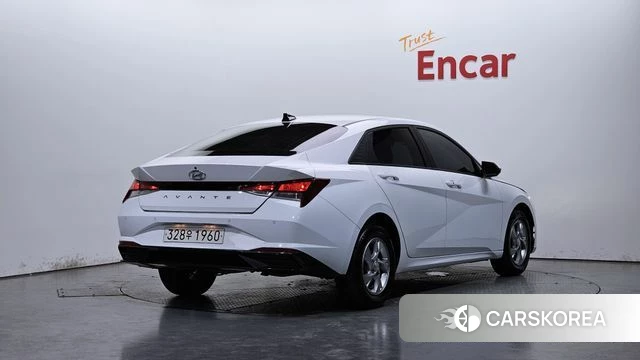 Hyundai Avante (CN7) 2021 Белый из Кореи