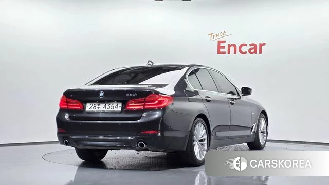 BMW 5 Series (G30) 2018 Серый из Кореи