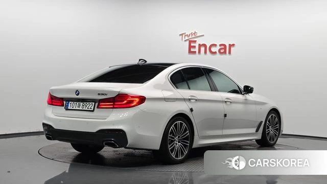 BMW 5 Series (G30) 2019 Белый из Кореи