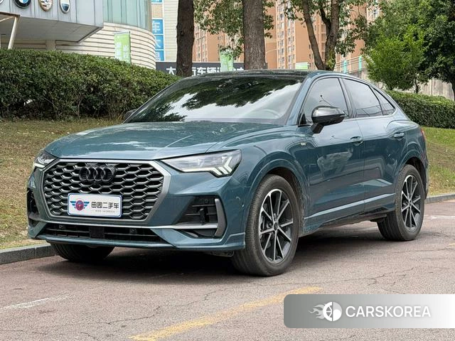 Audi Q3 2023 Синий из Китая