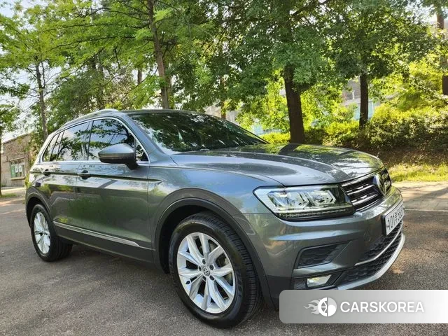 Volkswagen Tiguan second Generation 2020 Серый из Кореи