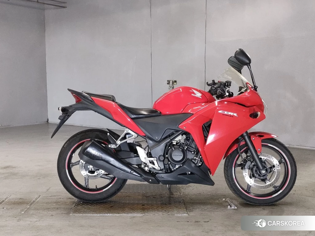Проданный Honda CBR250R 2013 из Японии, фото 2