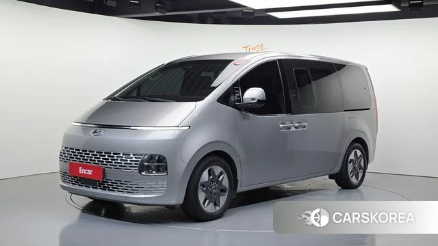 Hyundai Staria 2021 Серебристо-серый из Кореи