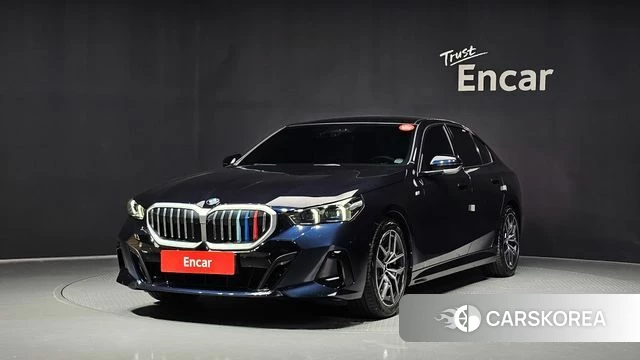 BMW 5 Series (G60) 2024 Черный из Кореи