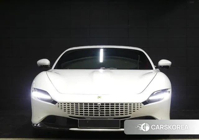 Ferrari Rome 2023 Белый из Кореи