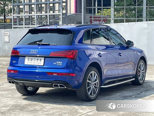 Audi Q5L 2021 Синий из Китая