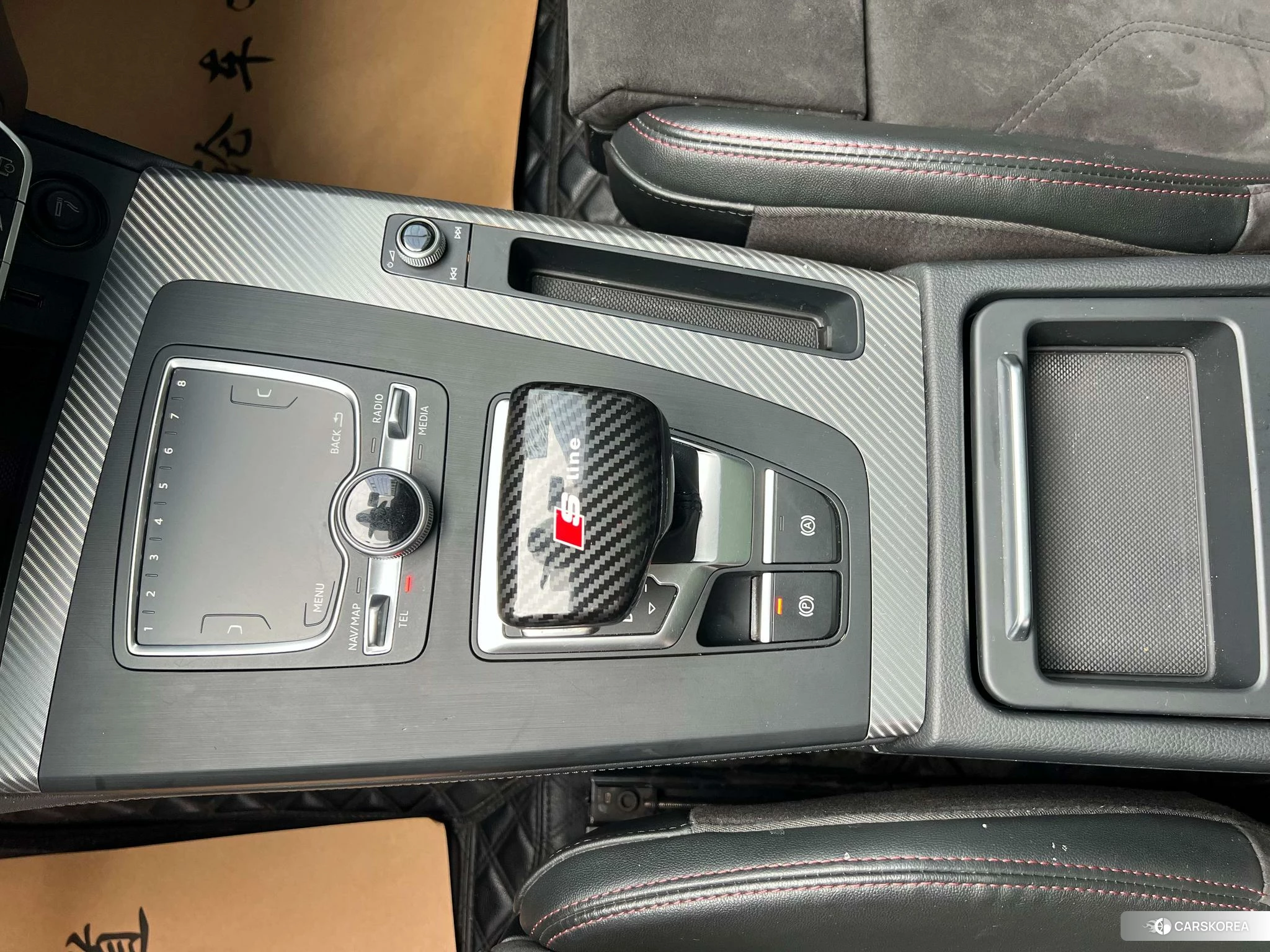 Audi Q5L 2019 Черный из Китая