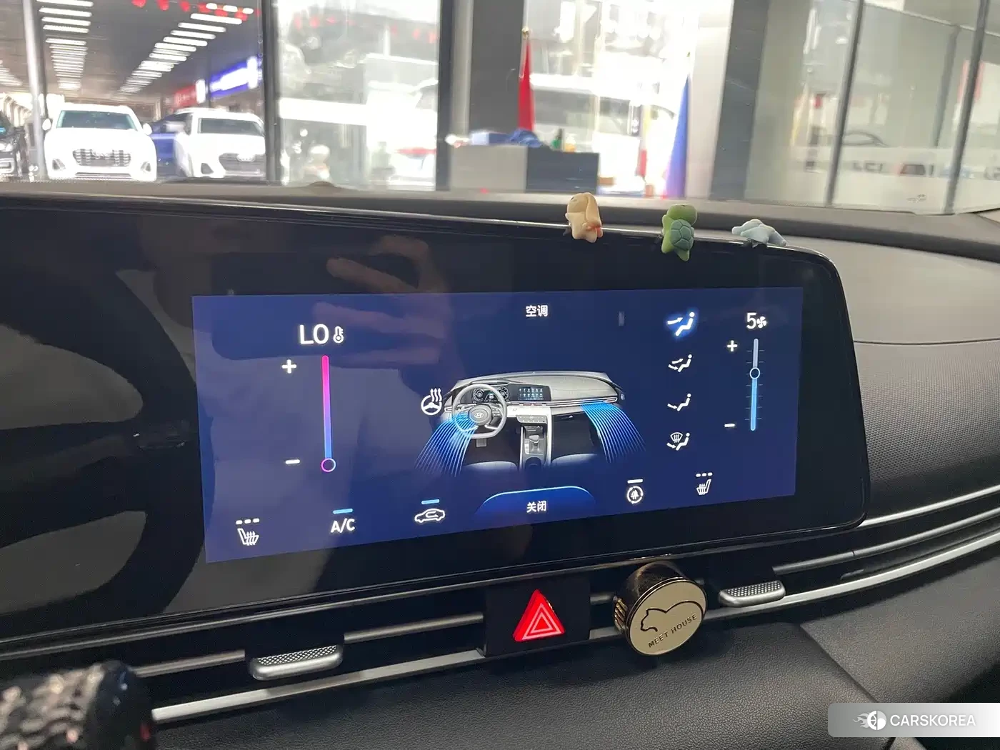 Hyundai Elantra 2023 Белый из Китая