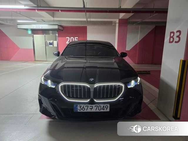 BMW 5 Series (G60) 2026 Черный из Кореи