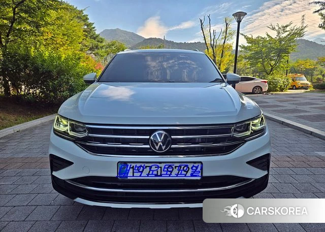 Volkswagen Tiguan second Generation 2023 Белый из Кореи