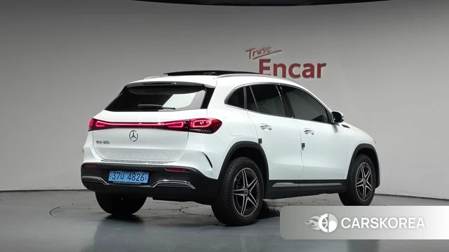 Mercedes-Benz EQA H243 2021 Белый из Кореи