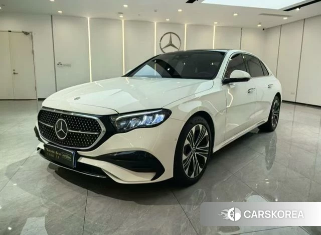 Mercedes-Benz E-class 2024 Белый из Китая