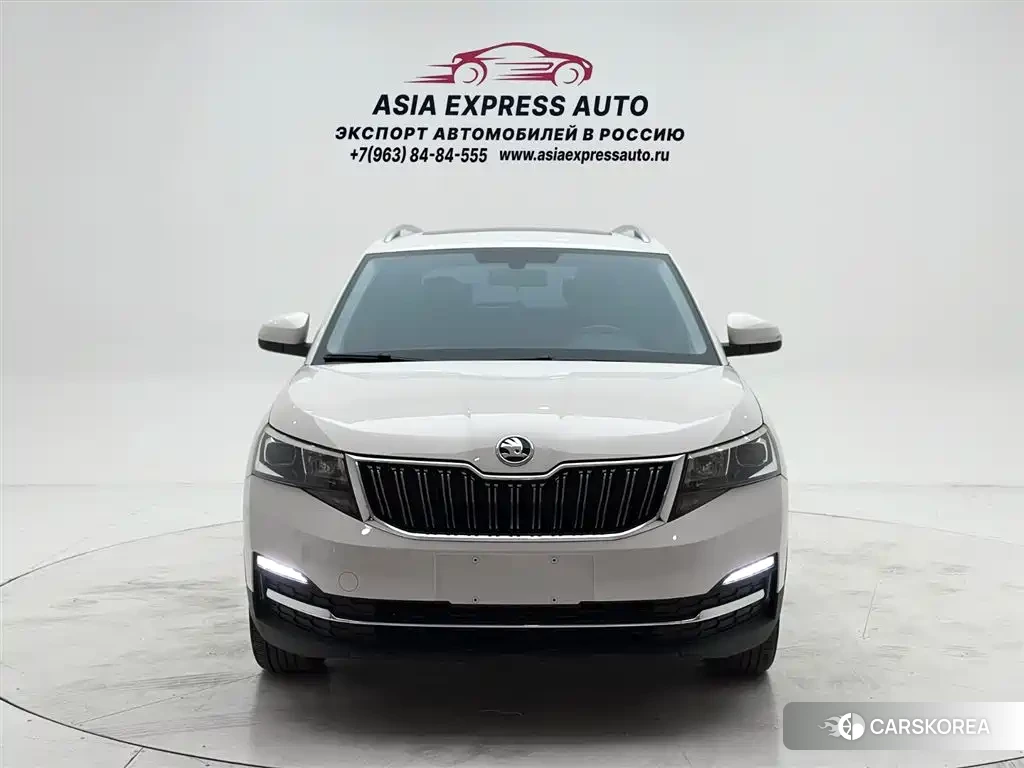 Skoda Komick 2022 Белый из Китая